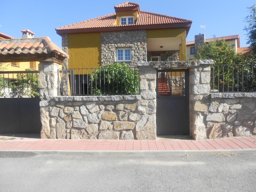 En Casa De Carlos Ortigosa del Monte Eksteriør bilde