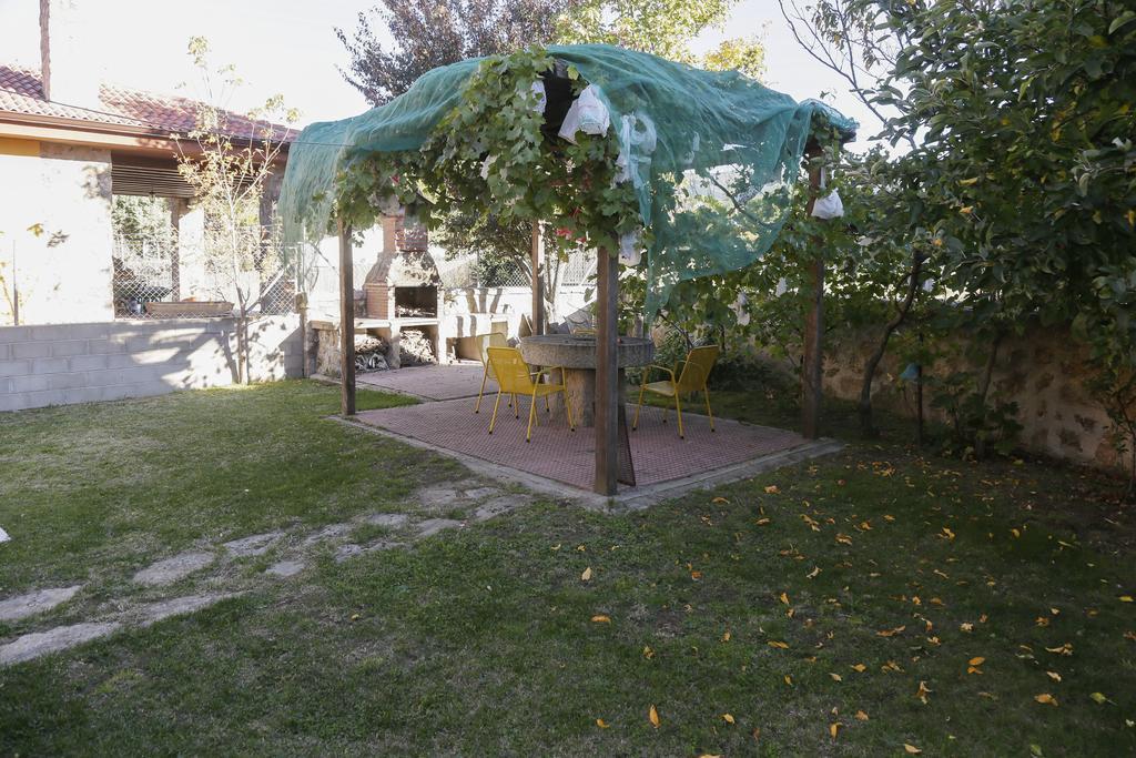En Casa De Carlos Ortigosa del Monte Eksteriør bilde